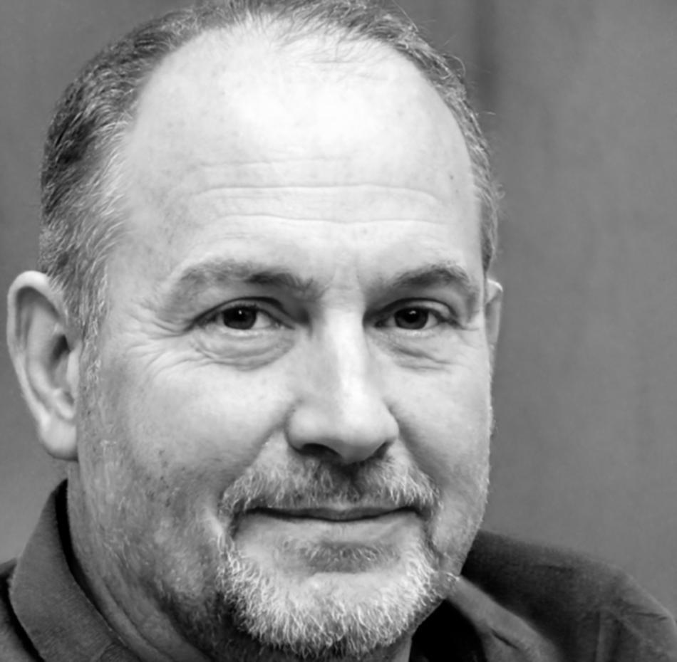 Преподаватель курса Тимур Жанузаков